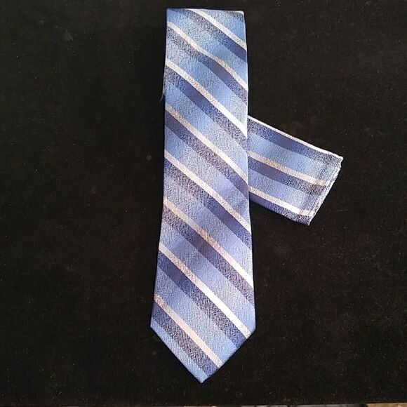 MEN'S STACY ADAMS TIE AND POCKET SQUARE SET - Picture 1 of 3